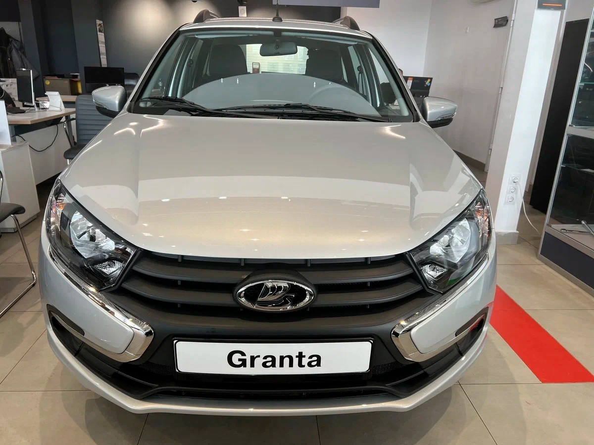 Lada Granta Универсал в Москва - фото №1