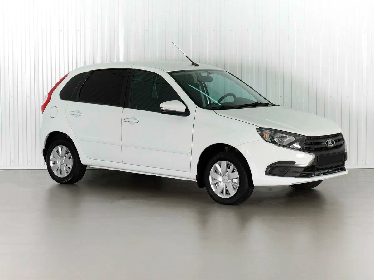 Lada Granta Хэтчбек в Москва - фото №1