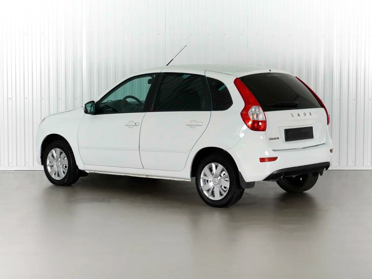Lada Granta Хэтчбек в Москва - фото №2